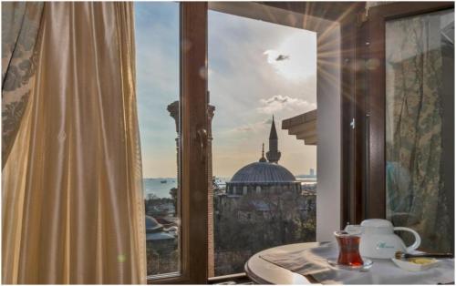 Daphne Hotel Istanbul 9